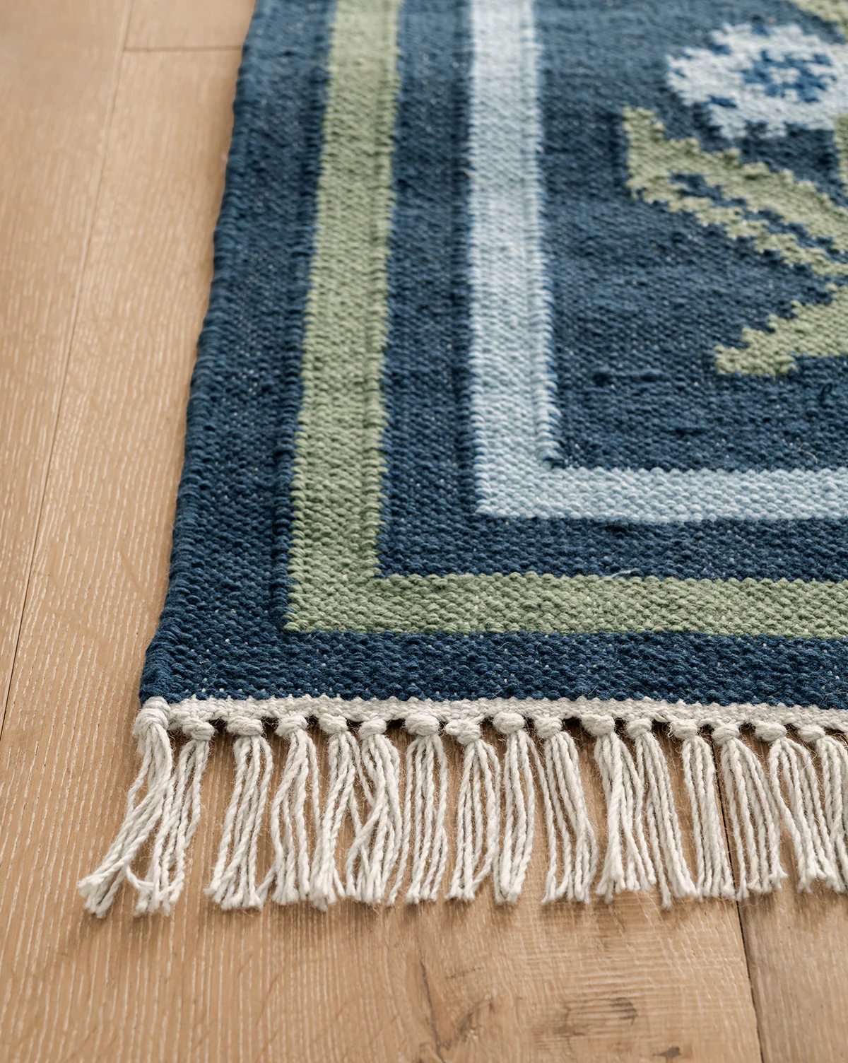 Aldridge Handwoven Indoor/Outdoor Rug - Image 8