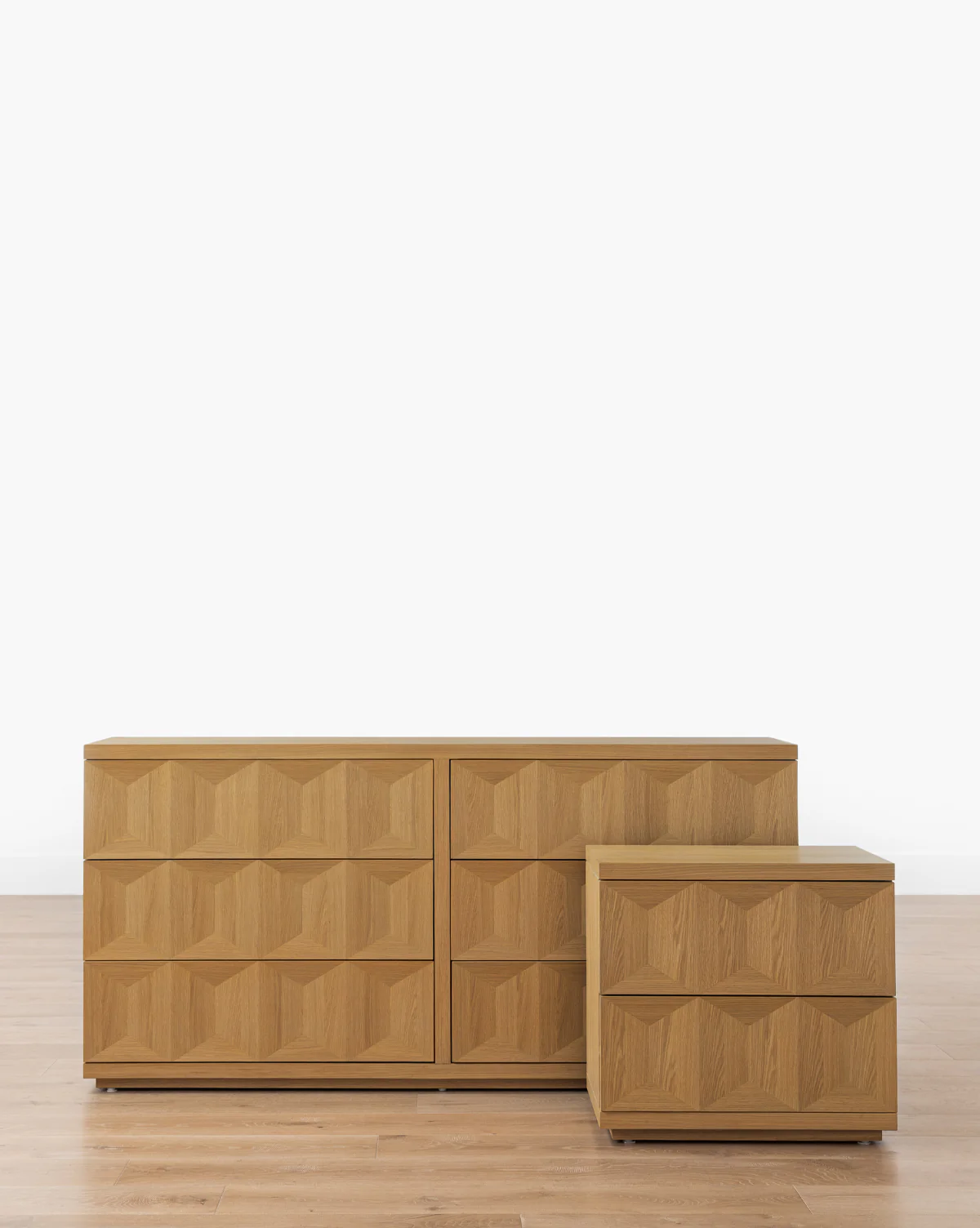 Beacon 6-Drawer Dresser - Image 6