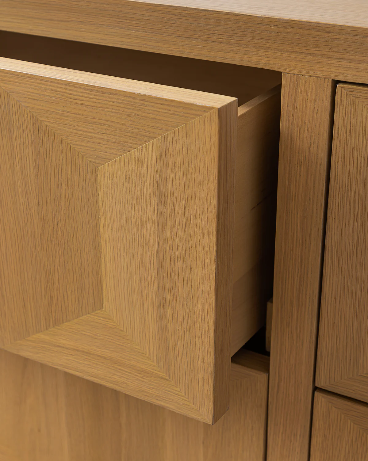 Beacon 6-Drawer Dresser - Image 9