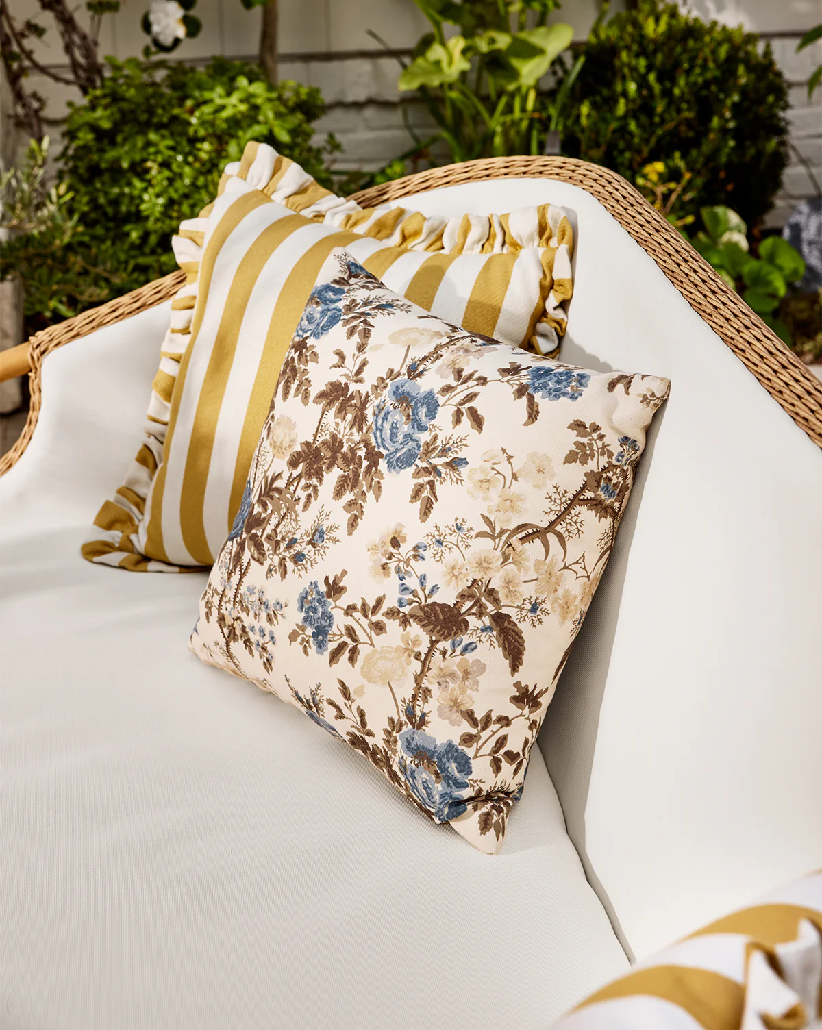 Bretton Indoor/Outdoor Pillow - Image 5