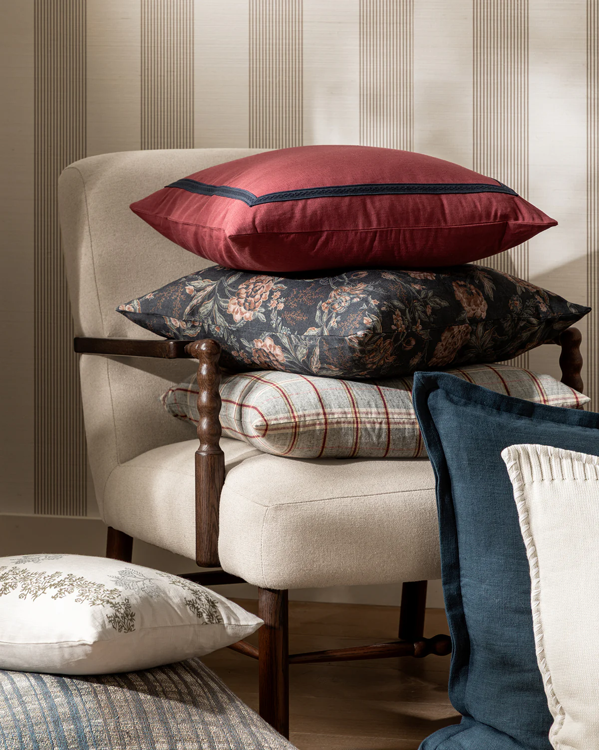 Capulet Pillow Cover - Image 2
