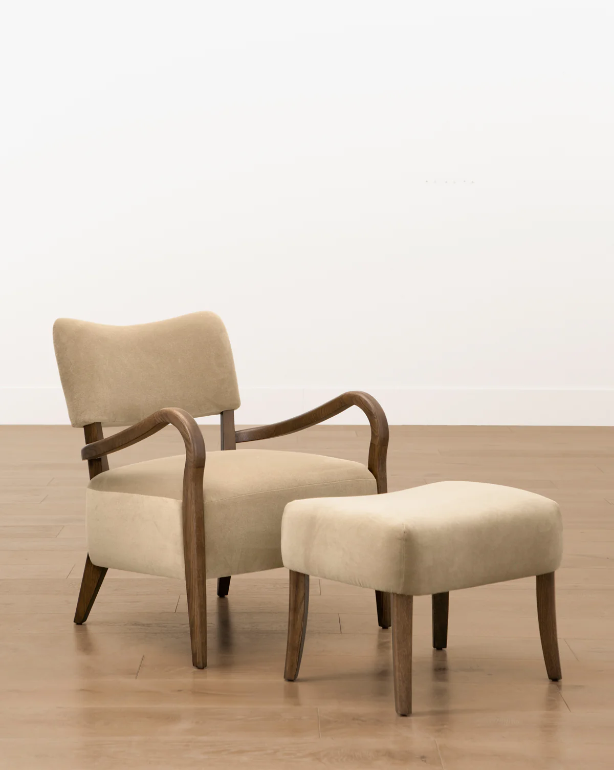 Etienne Lounge Chair - Image 6