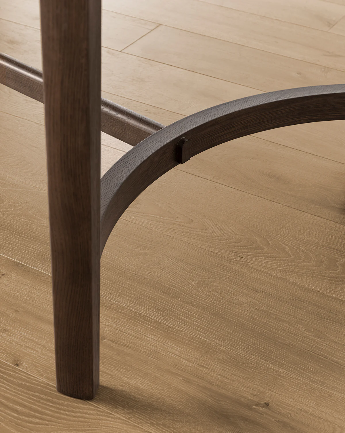 Gardiner Dining Table - Image 6