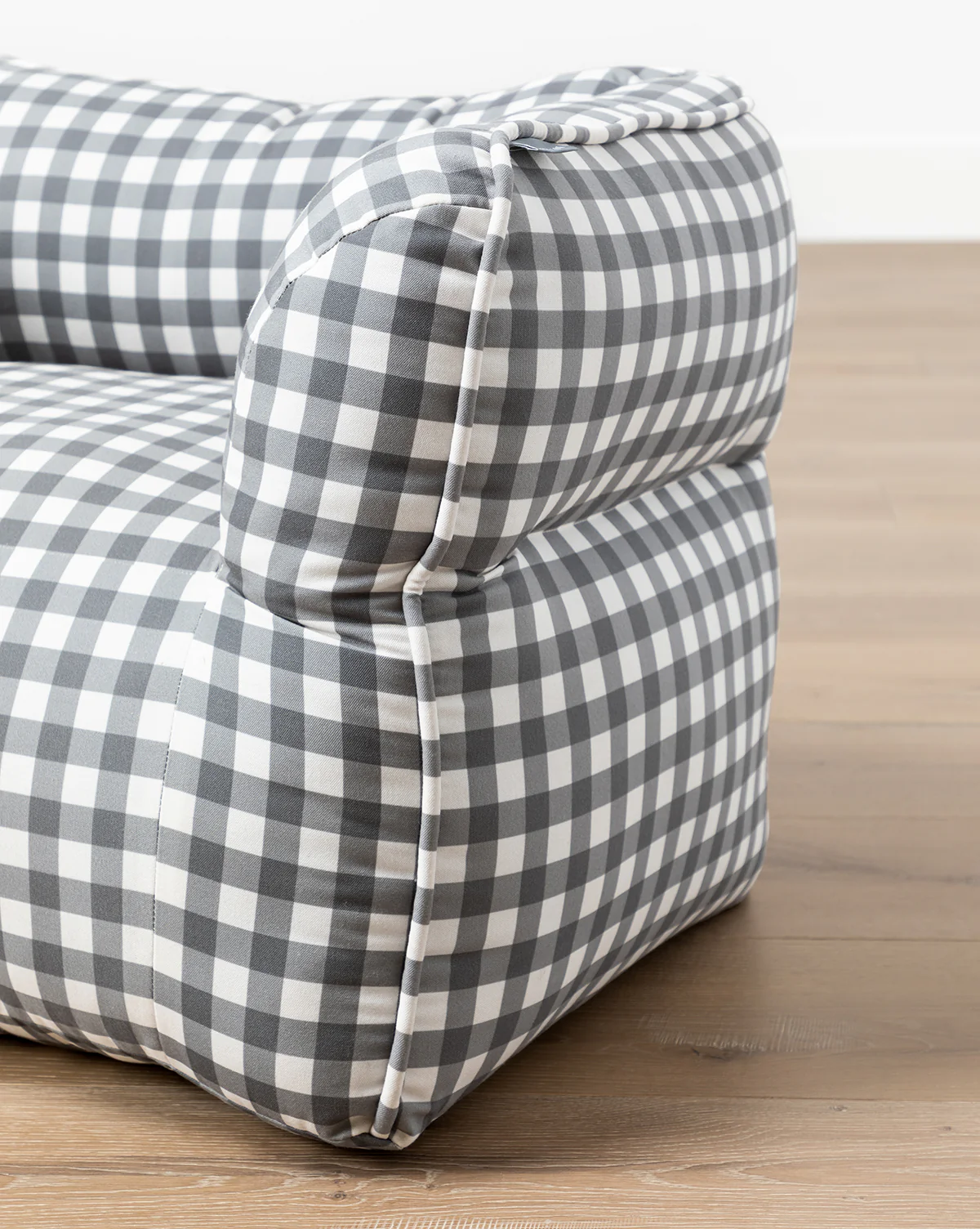 Gingham Kids Chair - Image 17