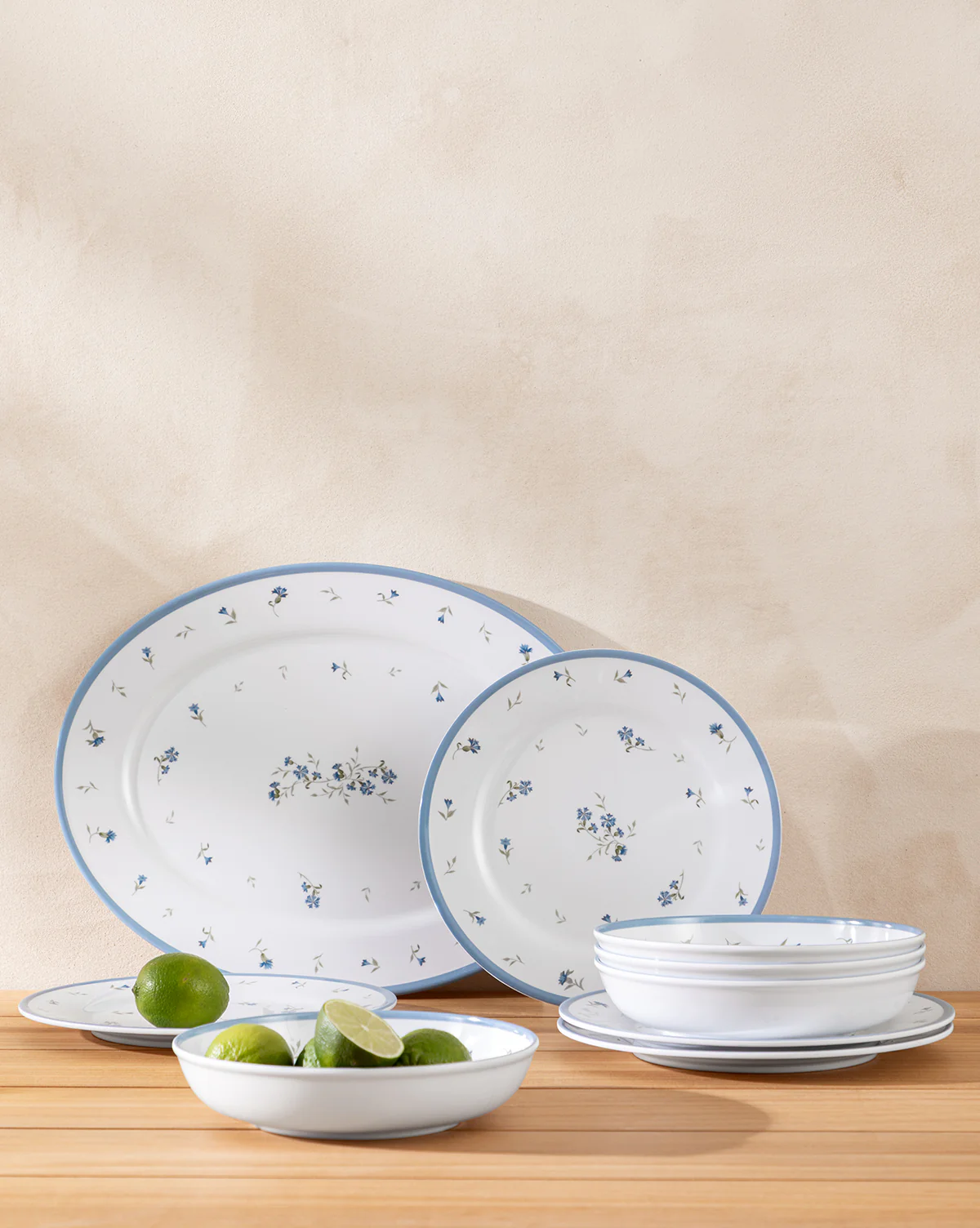 Hollingbury Melamine Outdoor Serving Bowl - Image 2