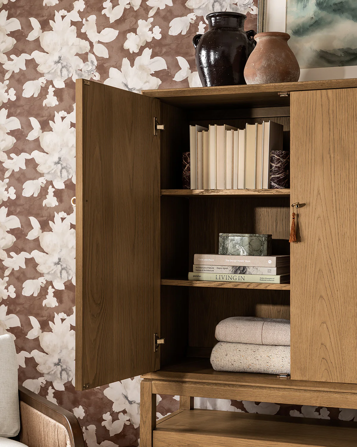 Jahnsen Cabinet - Image 7