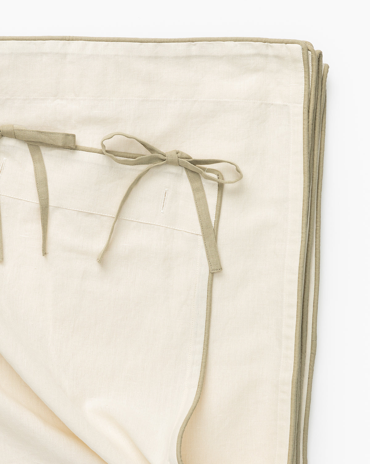 Lillian Linen Shower Curtain - Image 3