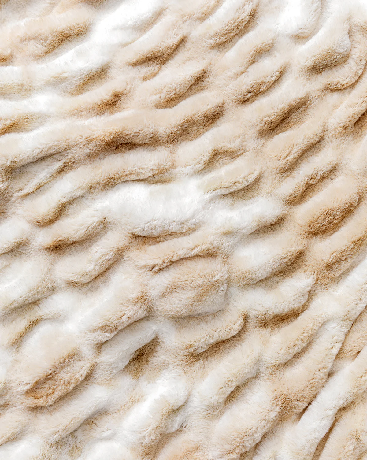 Maja Faux Fur Blanket - Image 5