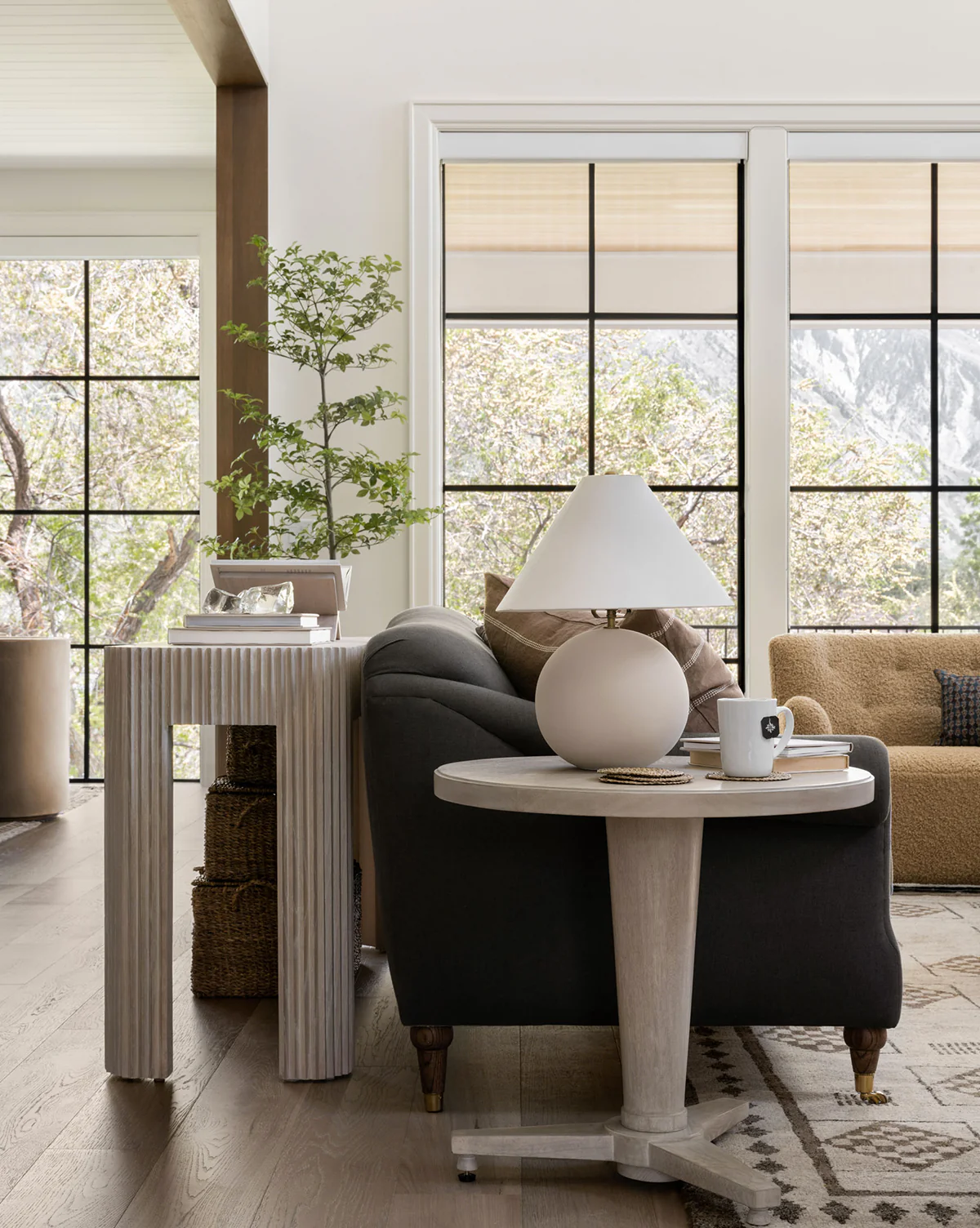 Tess Ceramic Table Lamp - Image 6